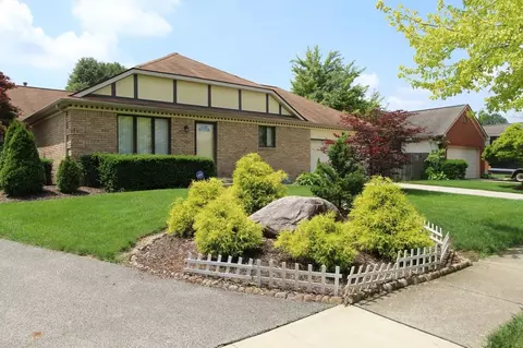 1959 Bayswater Dr, Columbus, OH 43235
