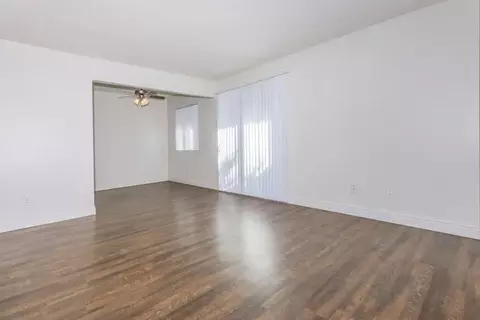 4918 N 9th St, Fresno, CA 93726