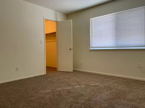 551 W Ashlan Ave, Clovis, CA 93612 photo 7