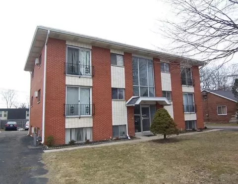 607 E Dorothy Ln, Dayton, OH 45419