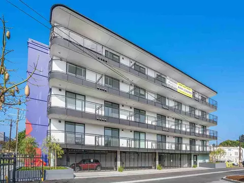 3450 W 43rd St, Los Angeles, CA 90008