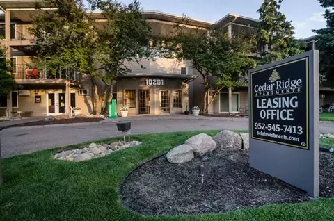 10201 Cedar Lake Rd, Minnetonka, MN 55305