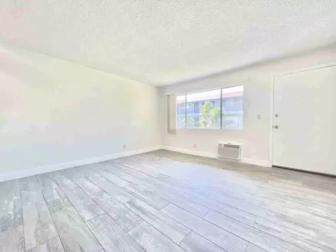 3360 W Lincoln Ave, Anaheim, CA 92801