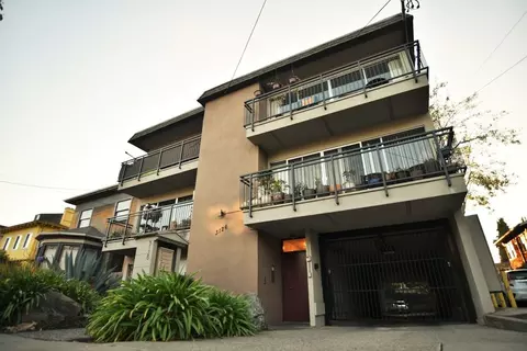 3126 College Ave, Berkeley, CA 94705