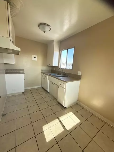6265 6265-67-69 Cherry Ave, Long Beach, CA 90805