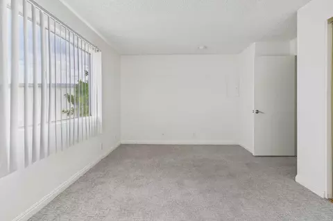 17810 Merridy St, Los Angeles, CA 91325