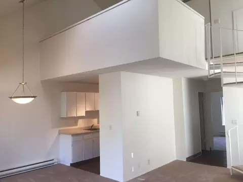 7000 SW Vermont St, Raleigh Hills, OR 97223