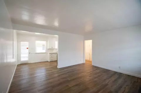 12807 Burbank Blvd, Los Angeles, CA 91607