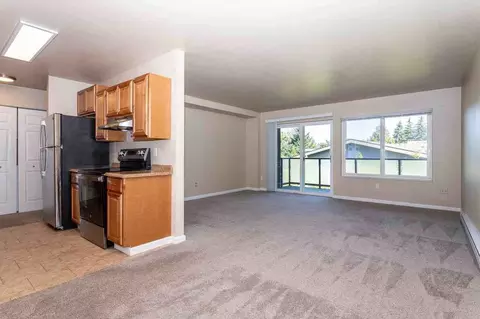 537 Bellevue Way SE, Bellevue, WA 98004