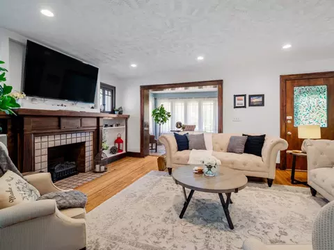 3222 West Blvd, Cleveland, OH 44111