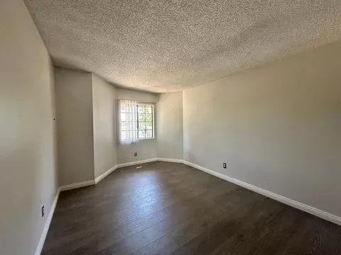 7519 Vassar Ave, Los Angeles, CA 91303