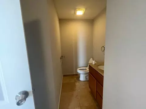 10 N Sheridan Rd, Waukegan, IL 60085