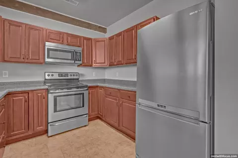 230 Main St, Menasha, WI 54952