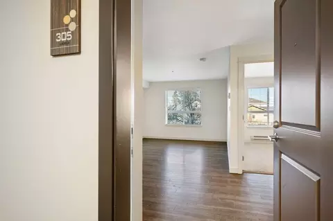 2015 W Dravus St, Seattle, WA 98199