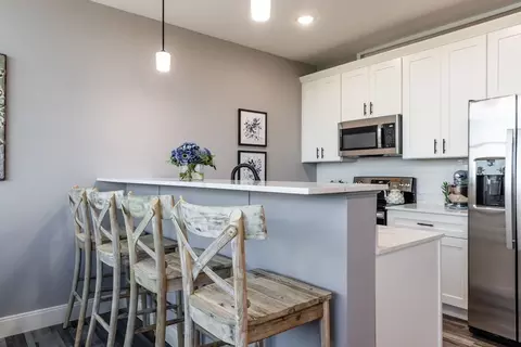 1230 Elm St, Manchester, NH 03101