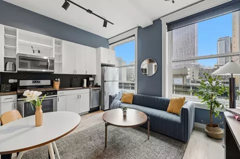 417 S Dearborn St, Chicago, IL 60605