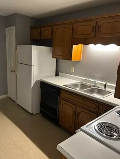 705 Peachers Dr, Clarksville, TN 37042