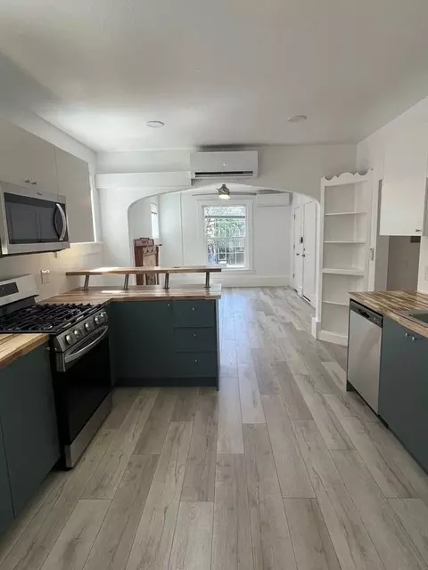 1218 N Clarkson St, Denver, CO 80218