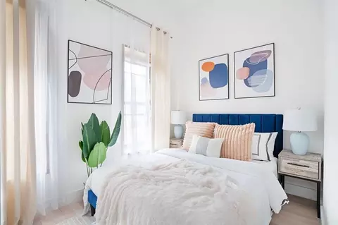 W 48th St, New York, NY 10036