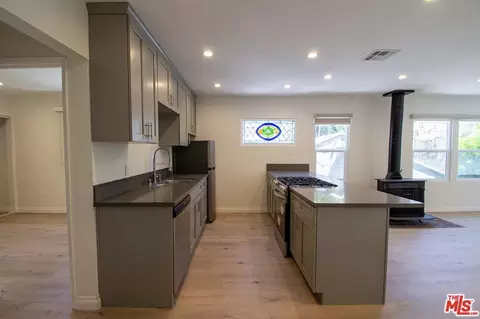 1127-1135 5 N Vista St, Los Angeles, CA 90046