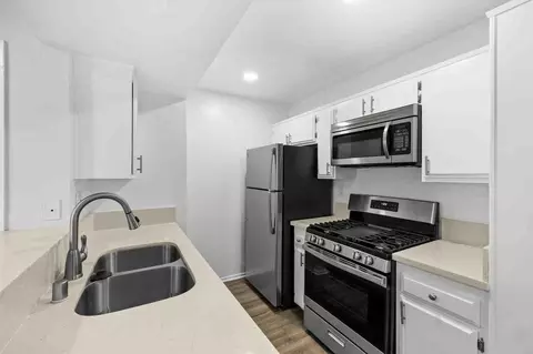4432 Coldwater Canyon Ave, Los Angeles, CA 91604