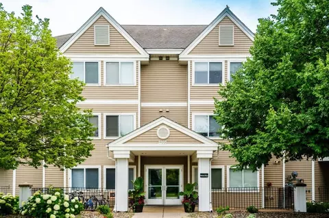 2205 Shenandoah Ln N, Plymouth, MN 55447