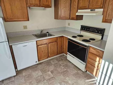 2933 Willamette St, Eugene, OR 97405 photo 3