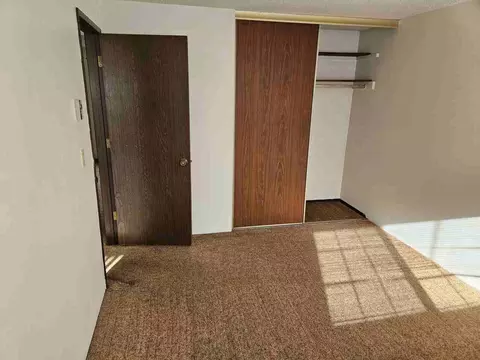 2933 Willamette St, Eugene, OR 97405 photo 3