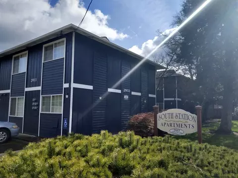 2933 Willamette St, Eugene, OR 97405 photo 2