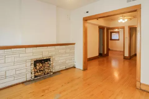 849 W Lill Ave, Chicago, IL 60614