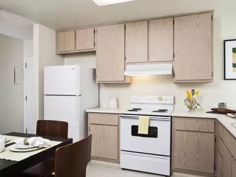 265 Gateway Dr, Pacifica, CA 94044 photo 2