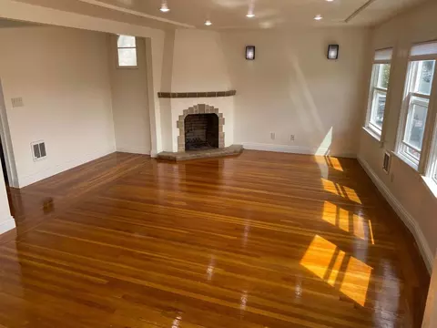 1572 Palou Ave, San Francisco, CA 94124