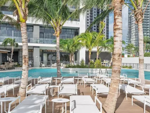 Undisclosed, Miami, FL 33132 photo 39