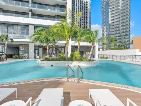 Undisclosed, Miami, FL 33132 photo 37