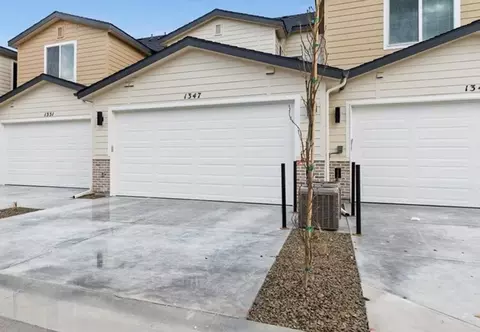 N Meadowglen Ave, Meridian, ID 83642 photo 9