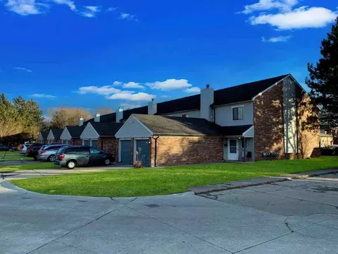 370 E 13 Mile Rd, Madison Heights, MI 48071