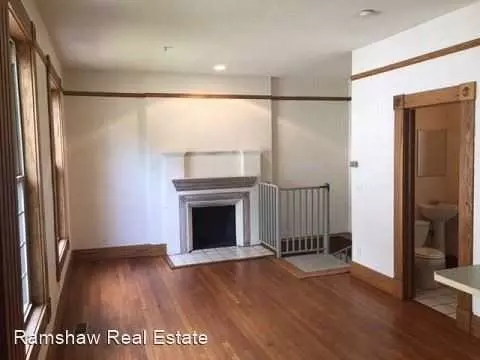 308 W Green St, Urbana, IL 61801 photo 2
