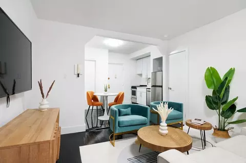 444 W 48th St, New York, NY 10036