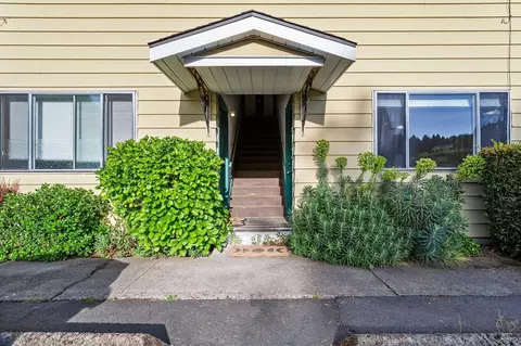 1508 SW Dewitt St, Portland, OR 97239