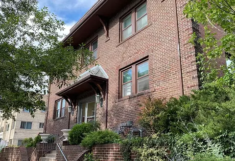 1060 N Logan St, Denver, CO 80203