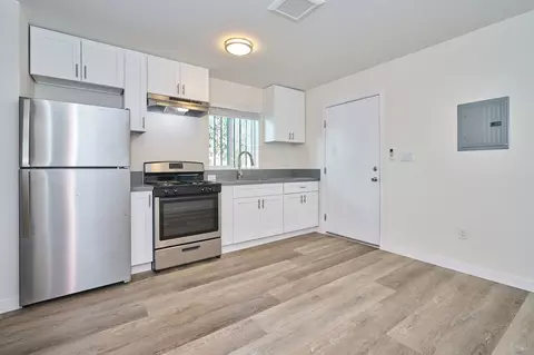 1017 S Burlington Ave, Los Angeles, CA 90006