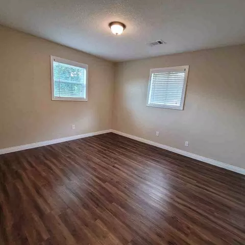 4905 N Walnut Rd, North Little Rock, AR 72116