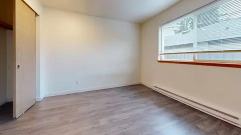 13826 Greenwood Ave N, Seattle, WA 98133