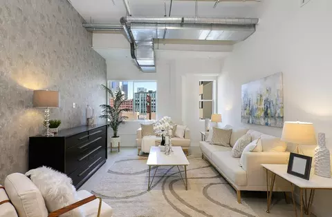 939 S Broadway, Los Angeles, CA 90015