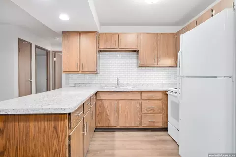 333 311 211 225 235 245 323 333 Southtowne Dr, South Milwaukee, WI 53172
