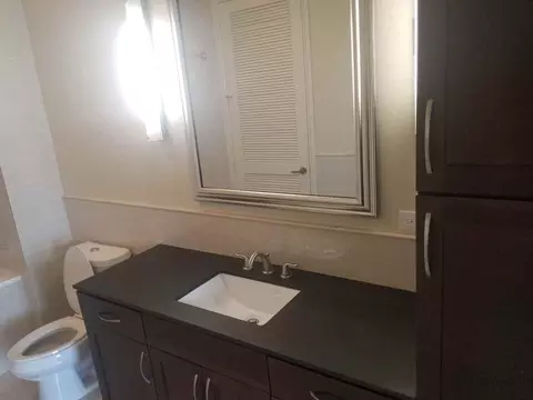 214 Barton Springs Rd, Austin, TX 78704 photo 2