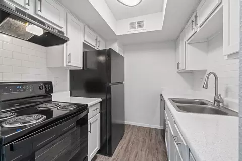 9445 Concourse Dr, Houston, TX 77036 photo 2