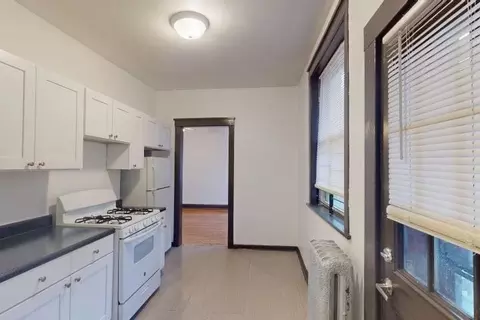 5715 S Kimbark Ave, Chicago, IL 60637