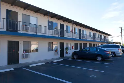 4417 Parks Ave, La Mesa, CA 91941 photo 4
