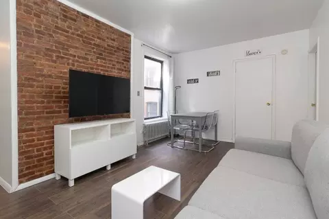 67 Wall St, New York, NY 10005
